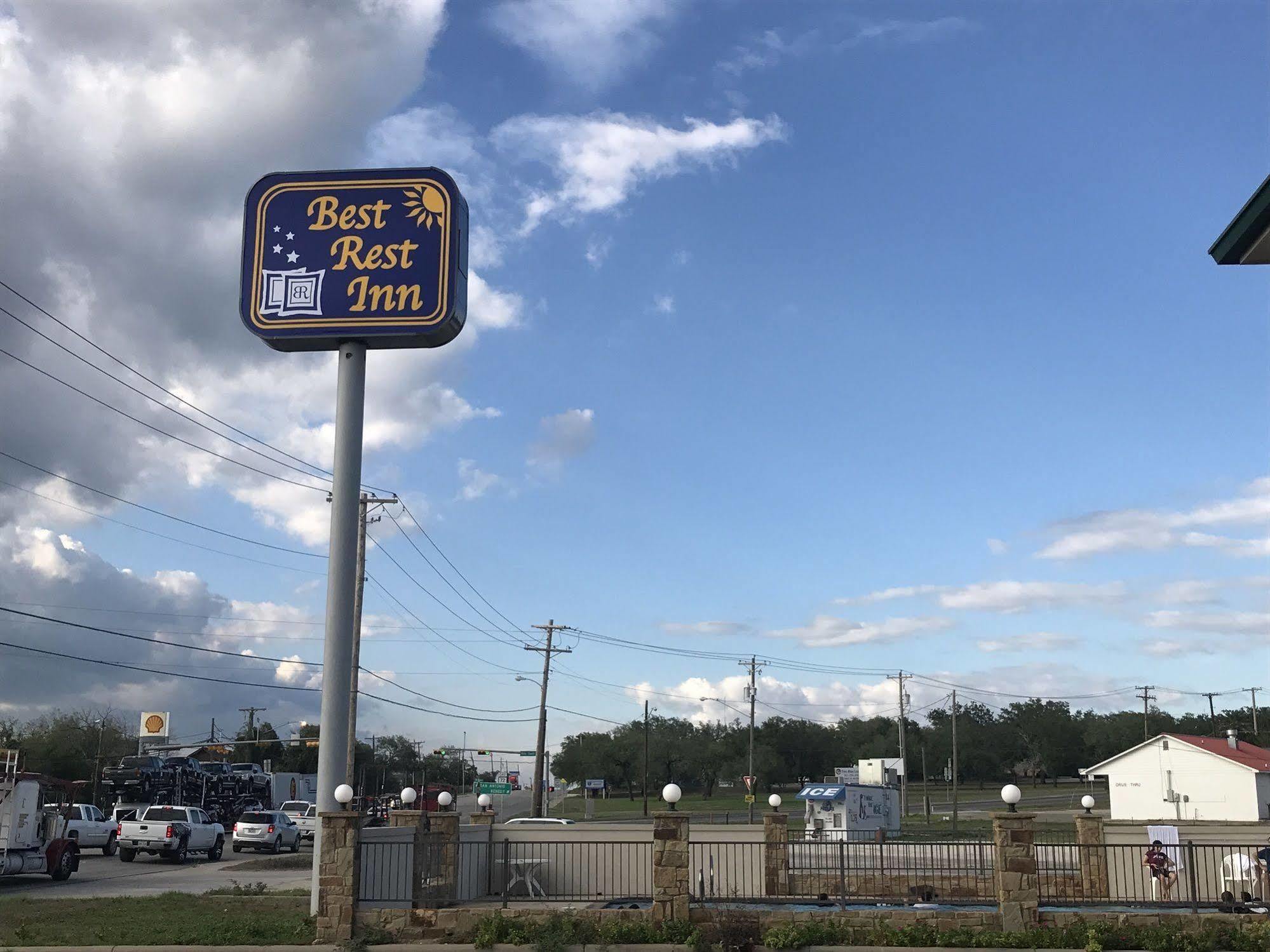 Quality Inn Three Rivers Exterior photo