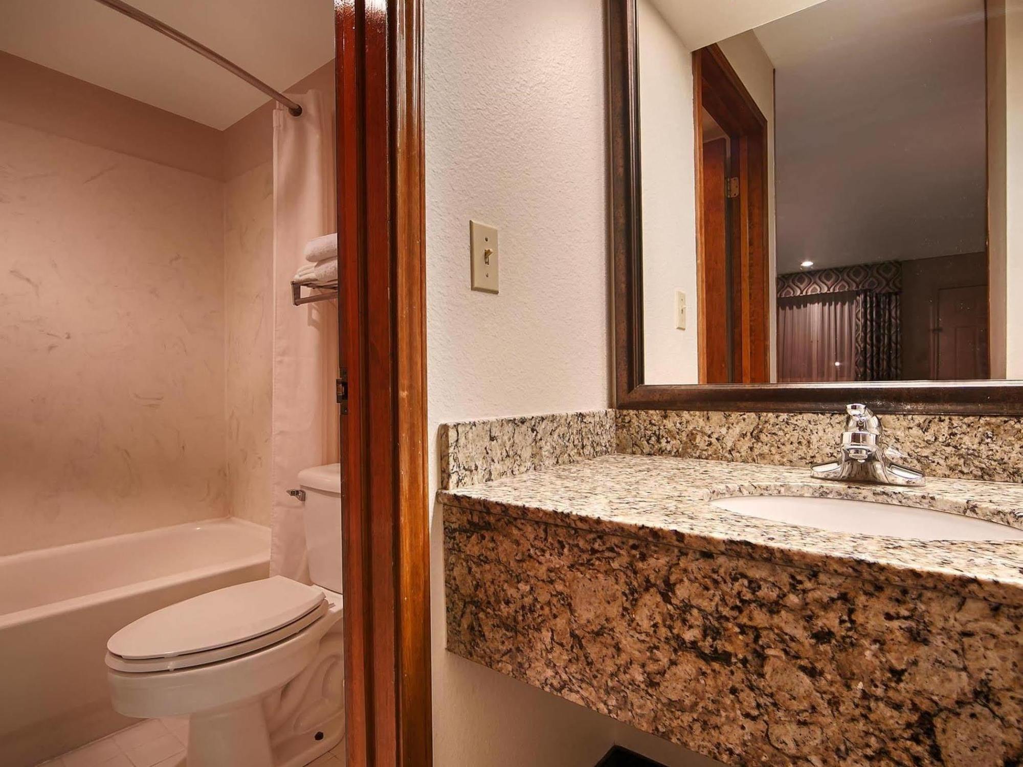 Quality Inn Three Rivers Exterior photo