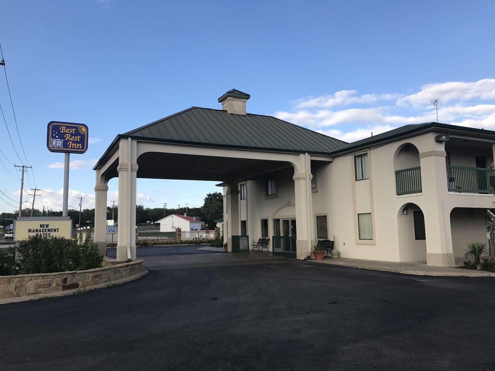 Quality Inn Three Rivers Exterior photo