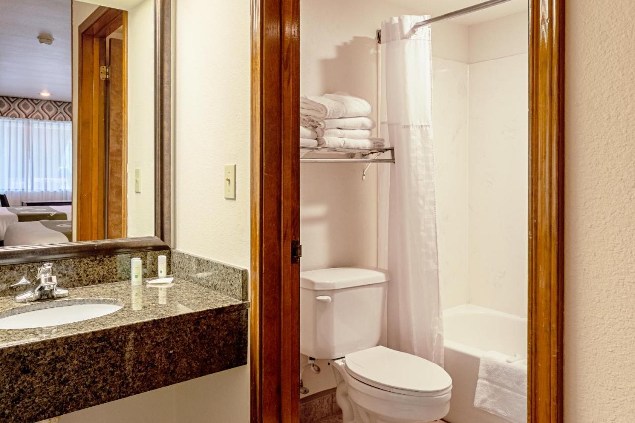 Quality Inn Three Rivers Exterior photo